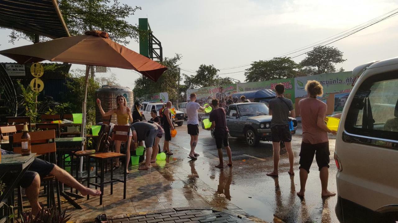 Ali Backpackers Vientiane Exterior foto